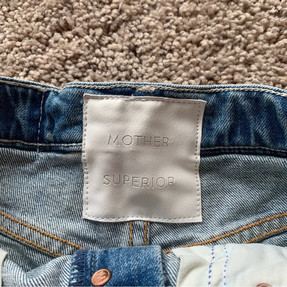 MOTHER Superior Jean Shorts Size 26 The Tomcat Kick Fray Light Wash Distressed - Picture 4 of 13